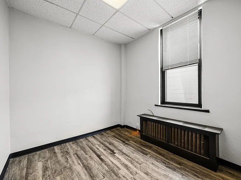 310 N Michigan St #205 — Photo 2