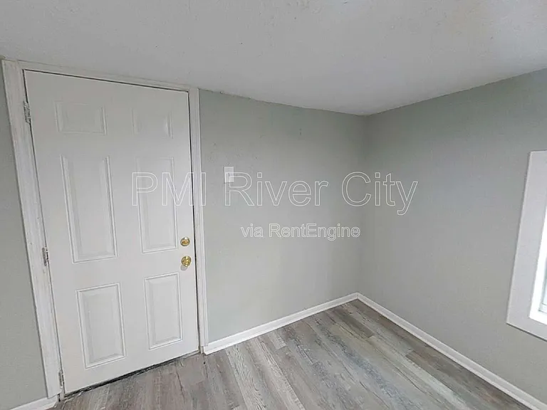 1867 W 41st St — Photo 15