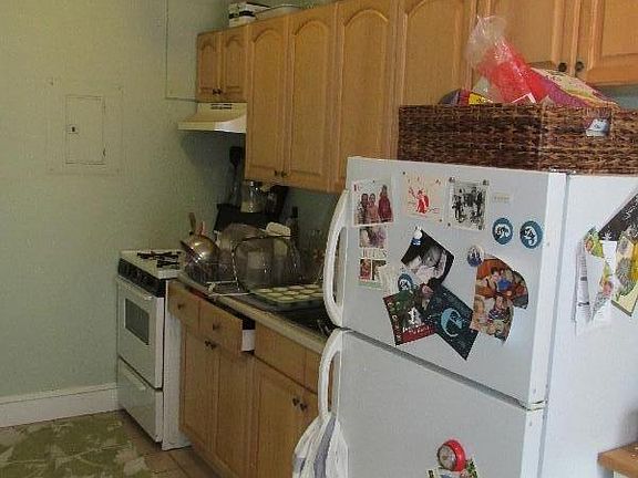 3rd image of 1619 Commonwealth Ave APT 10
