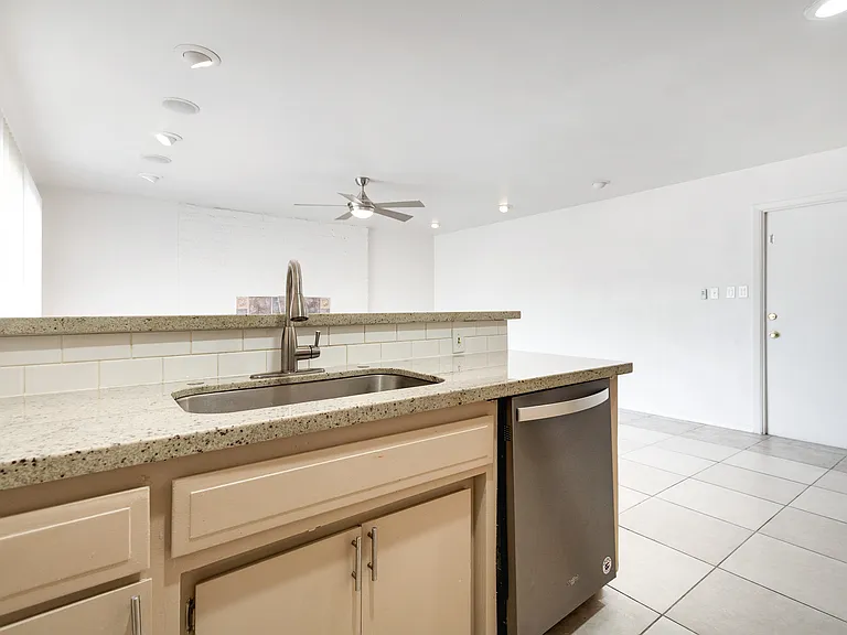 1702 E El Parque Dr — Photo 10