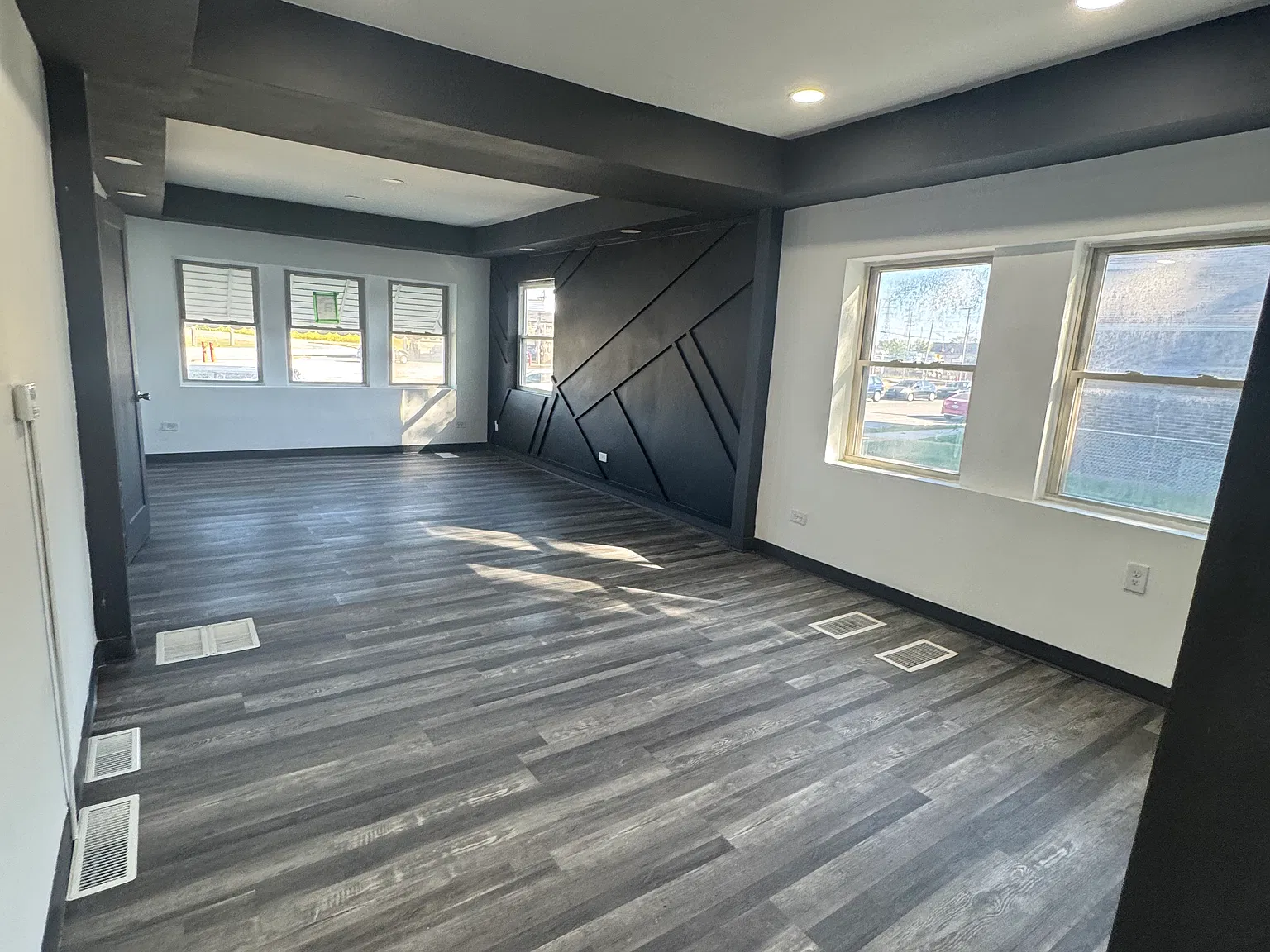 3924 Hawthorne St — Photo 4