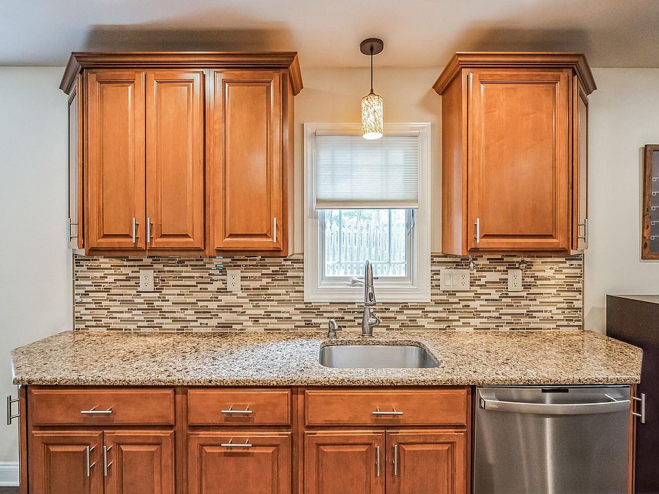 437 Holly Ln, Lafayette Hill, PA 19444 Zillow