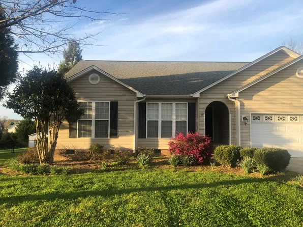 809 Carole Summey Dr, Dallas, NC 28034