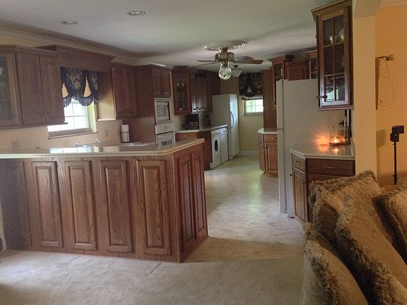 4th image of 6203 Grove Dr