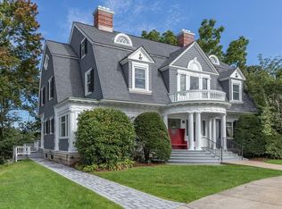 366 Andover St, Lowell, MA 01852