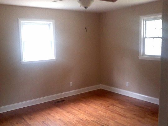 5th image of 2801 Glen Echo Dr