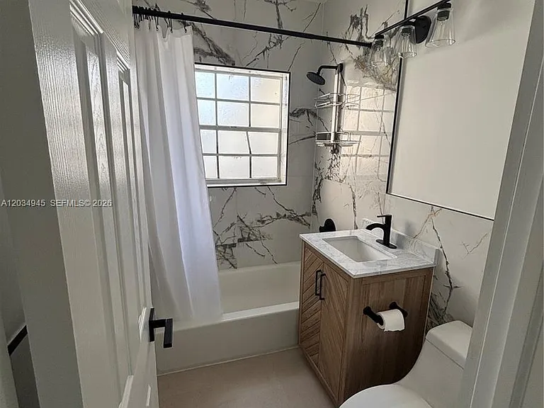 3606 SW 17th St #1 — Photo 9