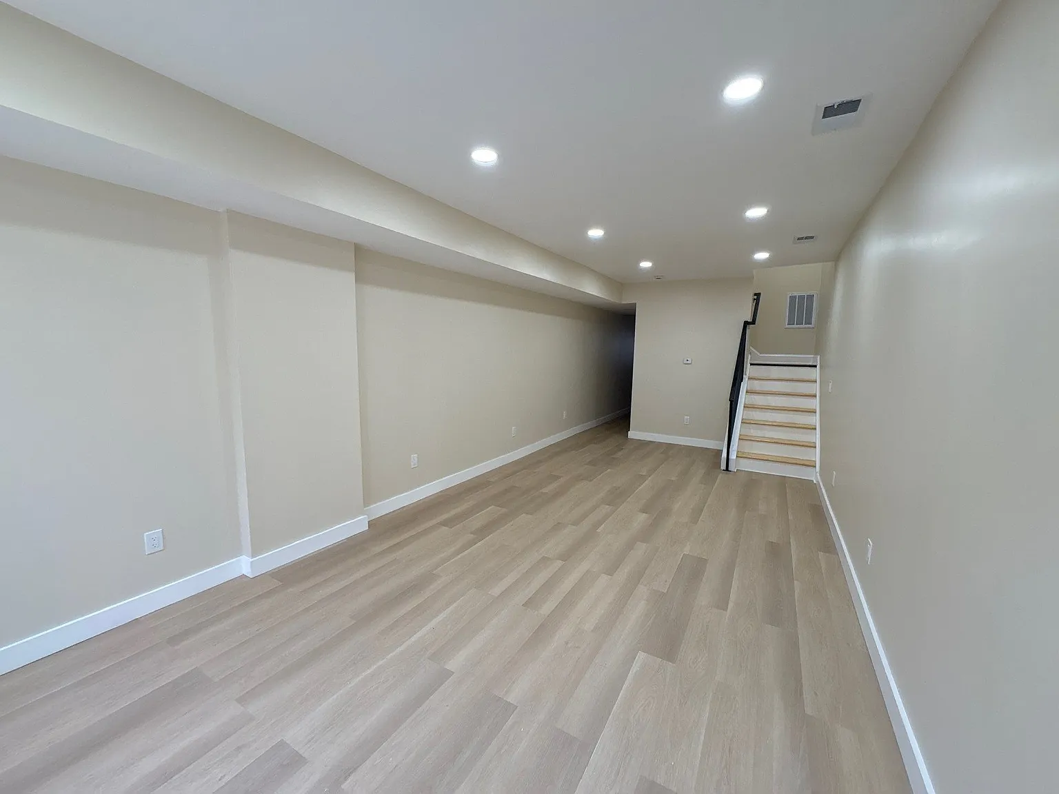 4 bed, 1.5 bath, 1223 sqft, $2,800 — Photo 4