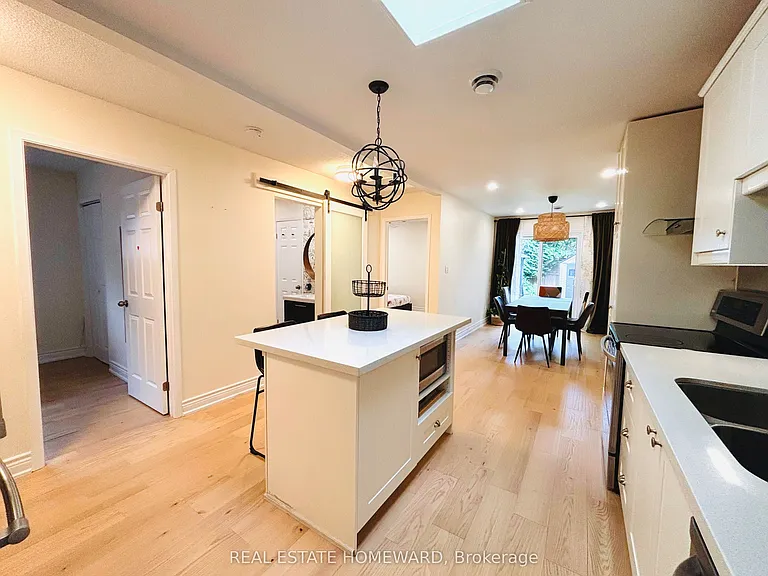 119 Ribblesdale Dr — Photo 8