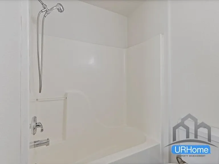 120 SE 143rd Ave — Photo 23