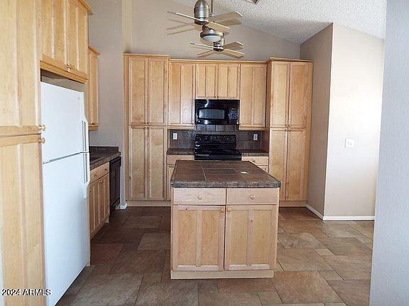 3rd image of 7751 W HAZELWOOD Street