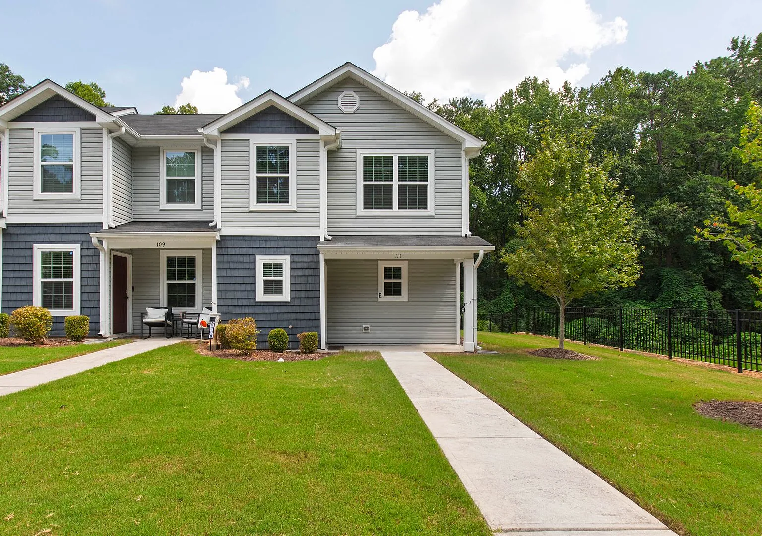 3BR Cul-de-Sac Townhome in Franklinton! — Photo 1