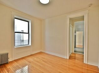 22-73 41st St #8, Astoria, NY 11105