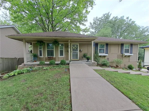 3126 Iowa St, Leavenworth, KS 66048