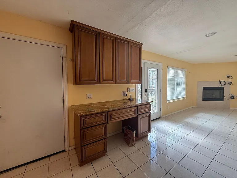 640 Felicita Ave — Photo 6