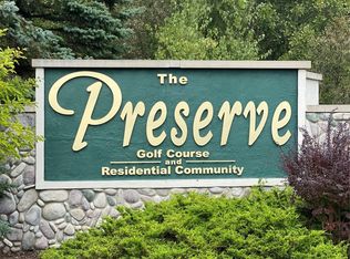 69 Preserve Dr, Fenton, MI 48430