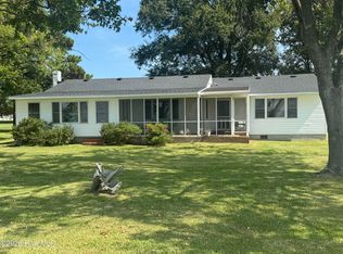 133 Ferry View Ln, Knotts Island, NC 27950