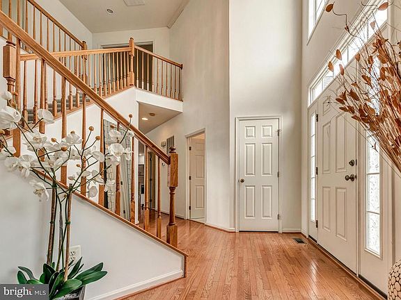 3rd image of 12420 Beachley Dr
