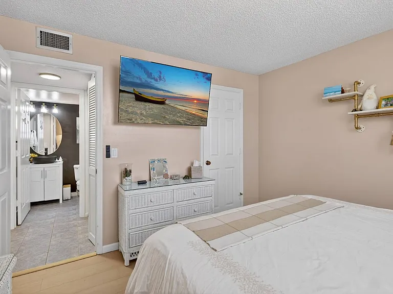 5061 N Highway A1A #303 — Photo 27