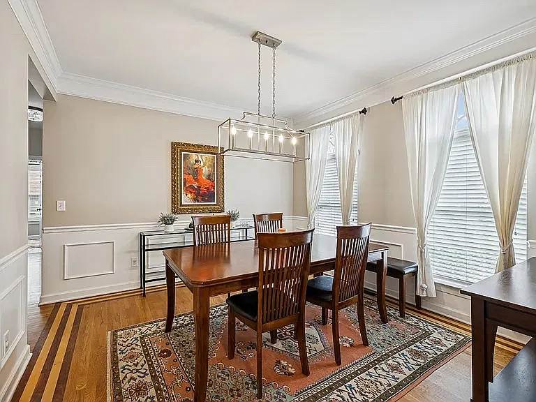 4 bed, 2862 sqft, $3,850 — Photo 2
