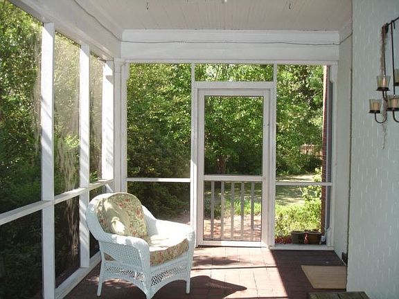 Classic screened porch