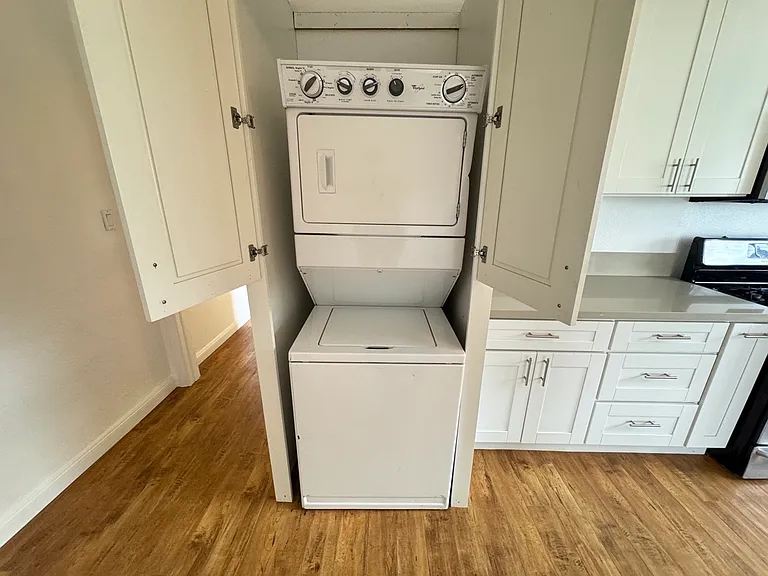 2336 W 21st St #2336 — Photo 8