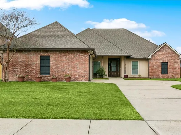 8669 Sandpiper St, Denham Springs, LA 70706