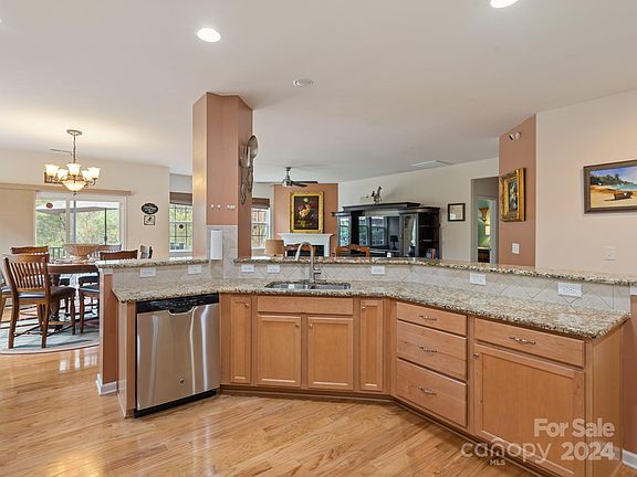 5th image of 3809 Franklin Meadows Dr