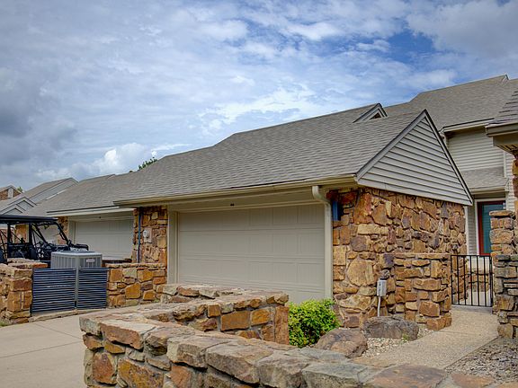 2nd image of 33601 Dogwood Clf APT 11