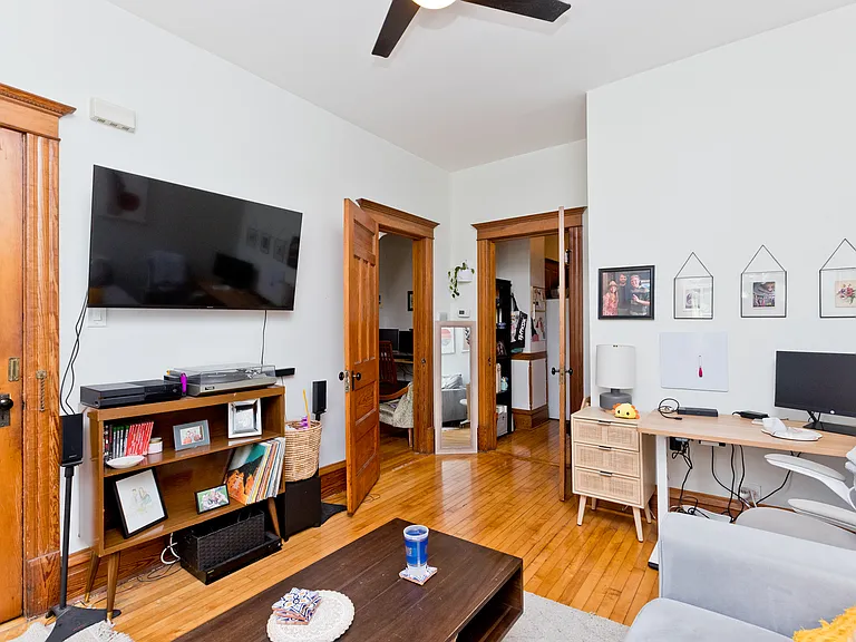 2139 N Oakley Ave #1 — Photo 1