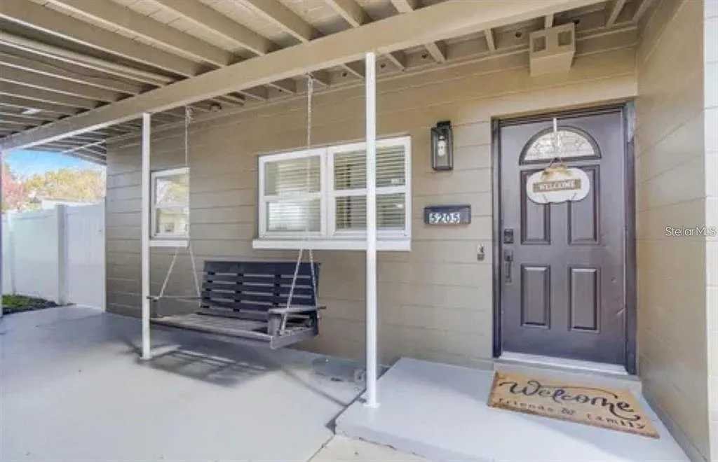 3 bed, 2.0 bath, 1374 sqft, $3,000 — Photo 3