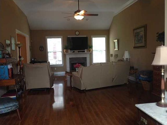 2nd image of 8915 Sunridge Dr