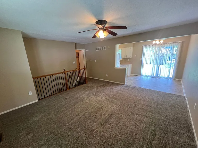 201 NE Westwind Dr #A — Photo 5