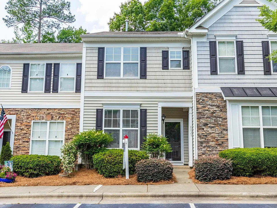 8825 Camden Park Dr
