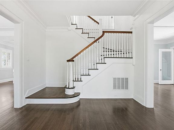4th image of 1417 Briarcliff Rd NE