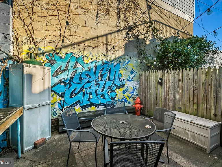 719 S Montford Ave — Photo 47