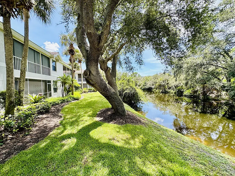 25216 Pelican Creek Cir #102 — Photo 27