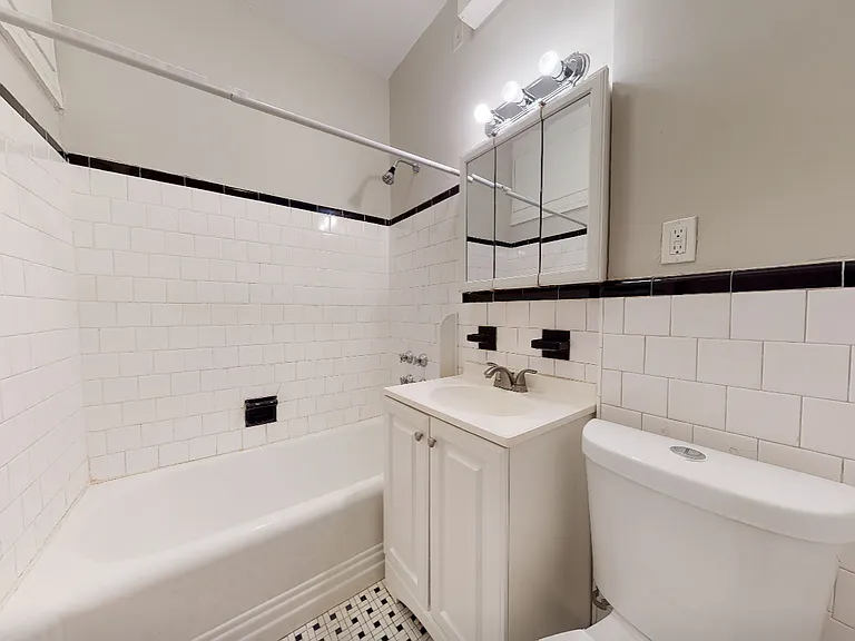 33 Longwood Ave #1 — Photo 7