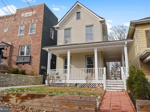 2321 High St SE, Washington, DC 20020
