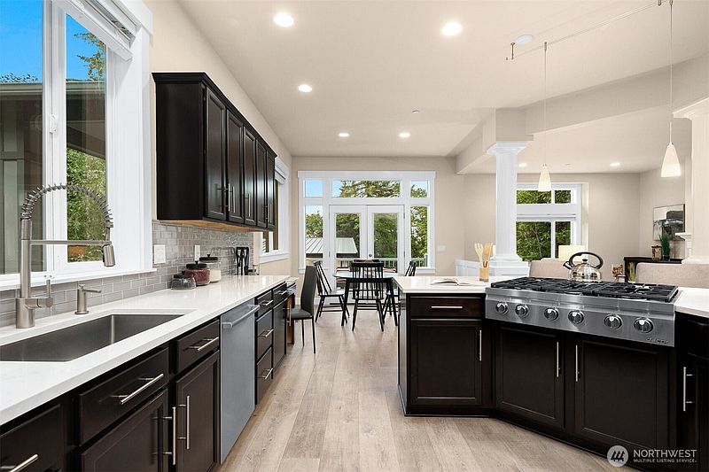 5th image of 16125 SE 44th Way
