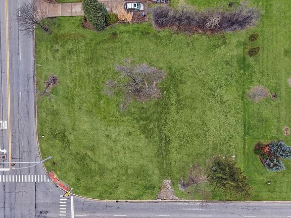 3rd image of 3103 York Rd