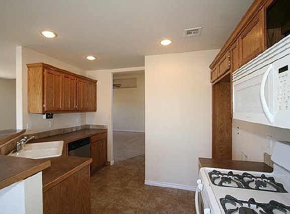 3rd image of 13051 S Bareback Dr