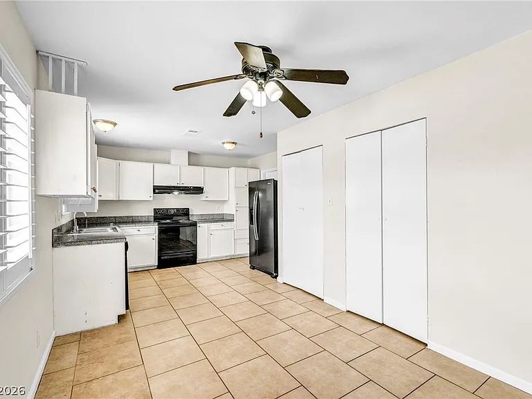 6921 Acoma Ct — Photo 33