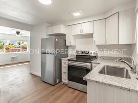 Starcrest Apartments