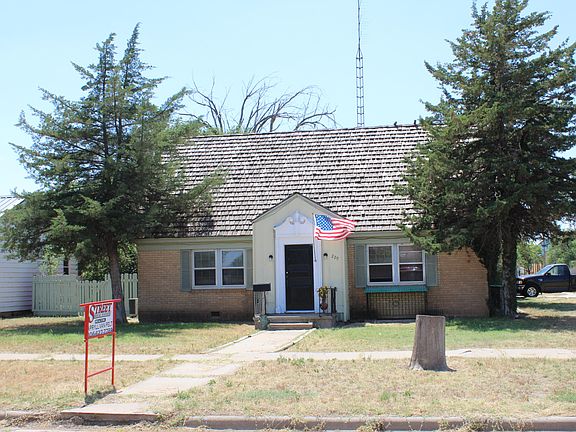 2nd image of 229 N Briscoe Ave