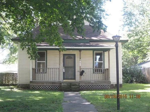 1405 S 2nd St, Oskaloosa, IA 52577