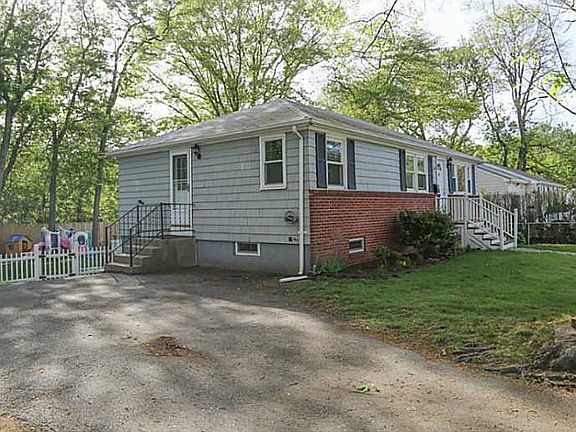 3rd image of 259 Norwood Ave