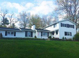 3 Ranch Ln, Saint Louis, MO 63131