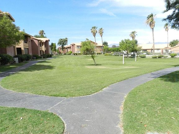 4th image of 78650 Avenue 42 APT 1709