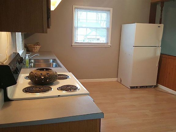 3rd image of 13 Gibbons St
